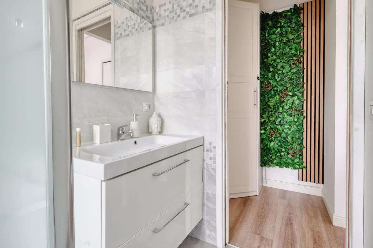Oasis Suite - Subway 50 Meters Just 5 Minutes From Duomo Milano Exterior foto