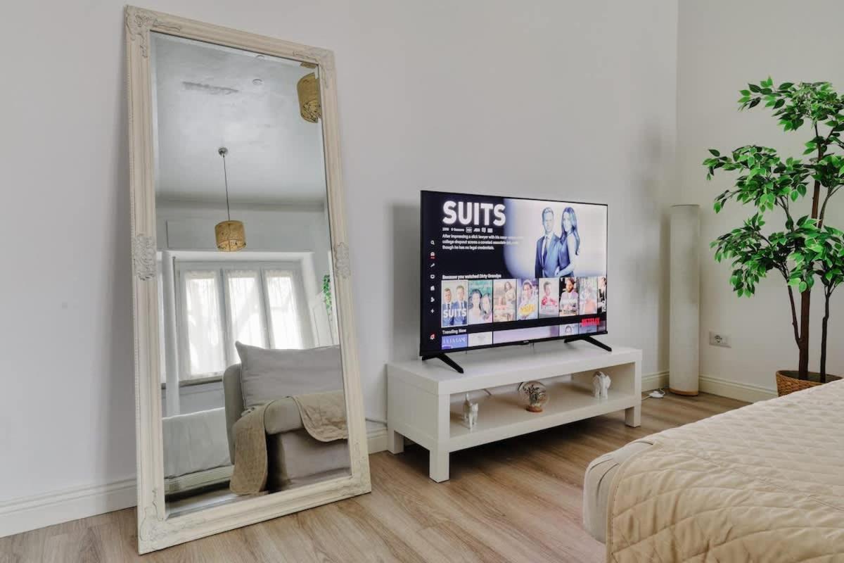 Oasis Suite - Subway 50 Meters Just 5 Minutes From Duomo Milano Exterior foto